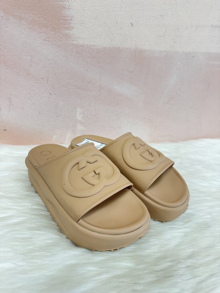 Gucci Camel Rubber Slide Sandal