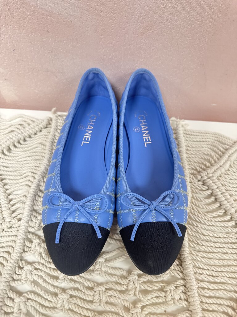 Chanel Blue Quilted Leather Interlocking CC Cap Toe Ballet Flat