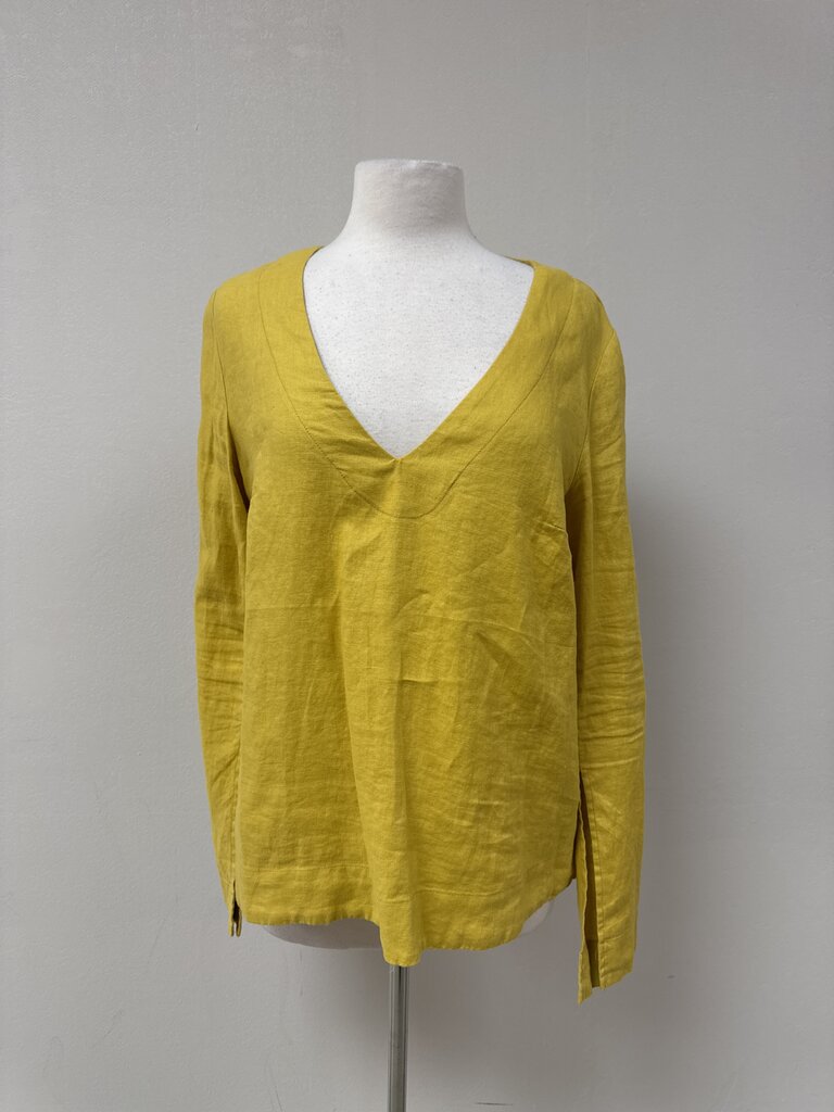 Venroy Golden Linen Top