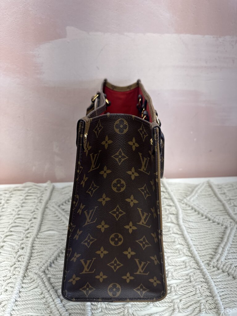 Louis Vuitton Giant Monogram Onthego MM Tote