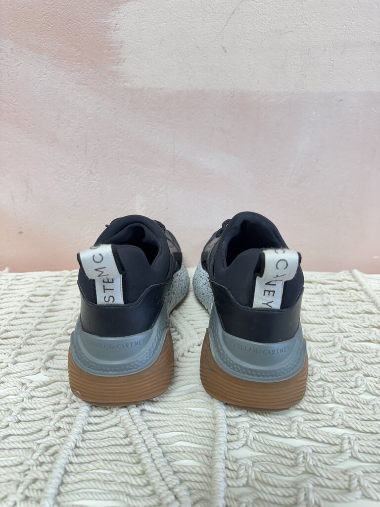 Stella McCartney Pebbled Color Block Sneaker