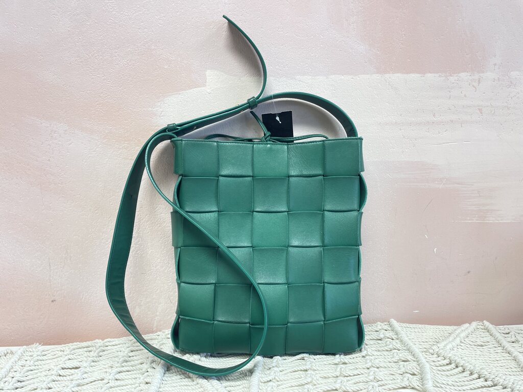 Bottega Green Intrecciato Cassette Crossbody *Dust Bag