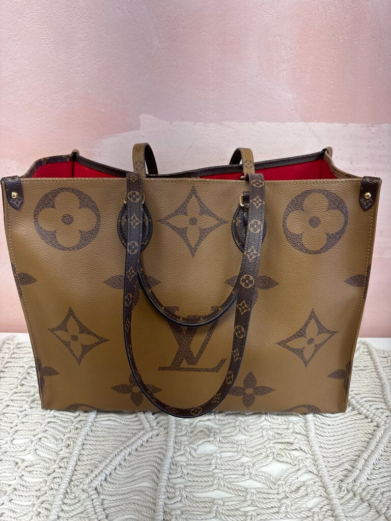 Louis Vuitton Giant Monogram Onthego GM Tote '19 *Box/Dust Bag