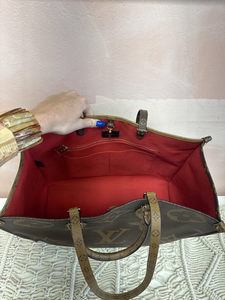 Louis Vuitton Giant Monogram Onthego GM Tote '19 *Box/Dust Bag