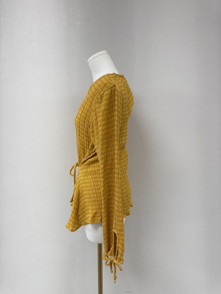 Savannah Morrow Golden Crinkle Cardigan NWT