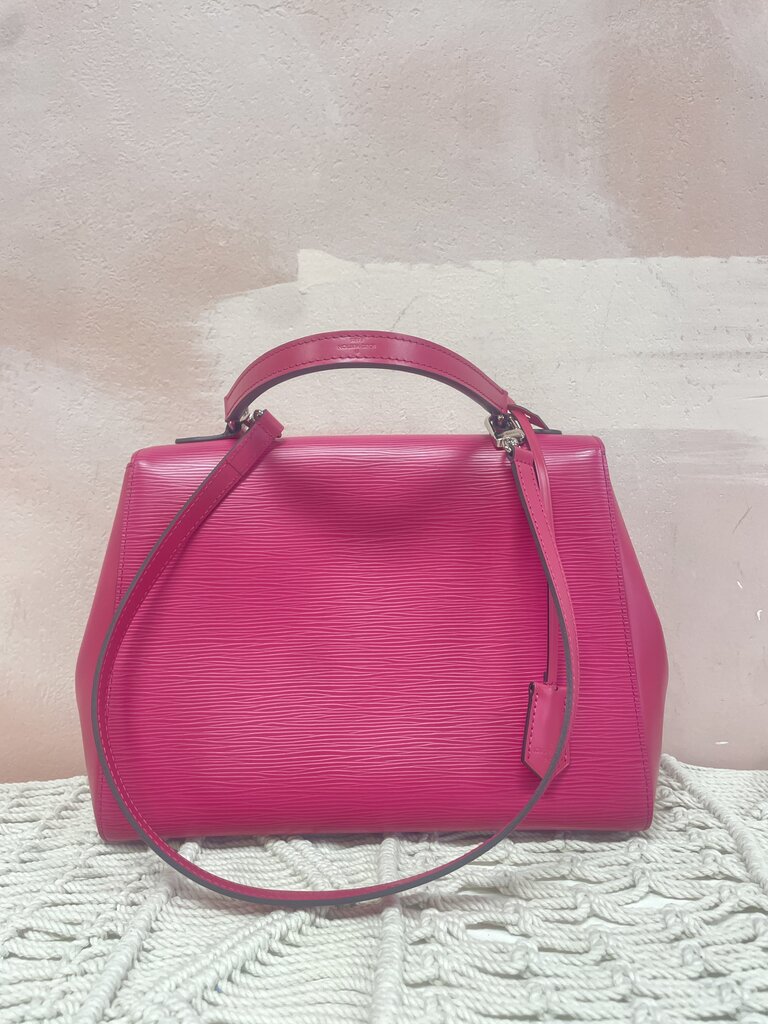 Louis Vuitton Pink Epi Cluny BB '16