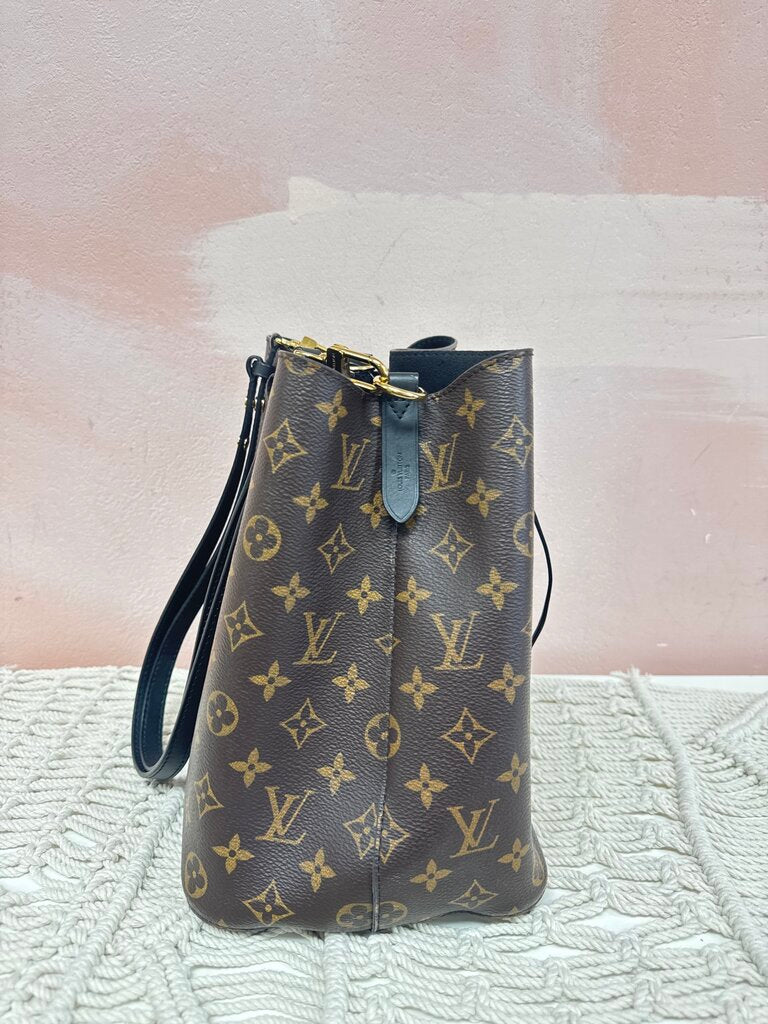 Louis Vuitton Neonoe Bucket Bag '20