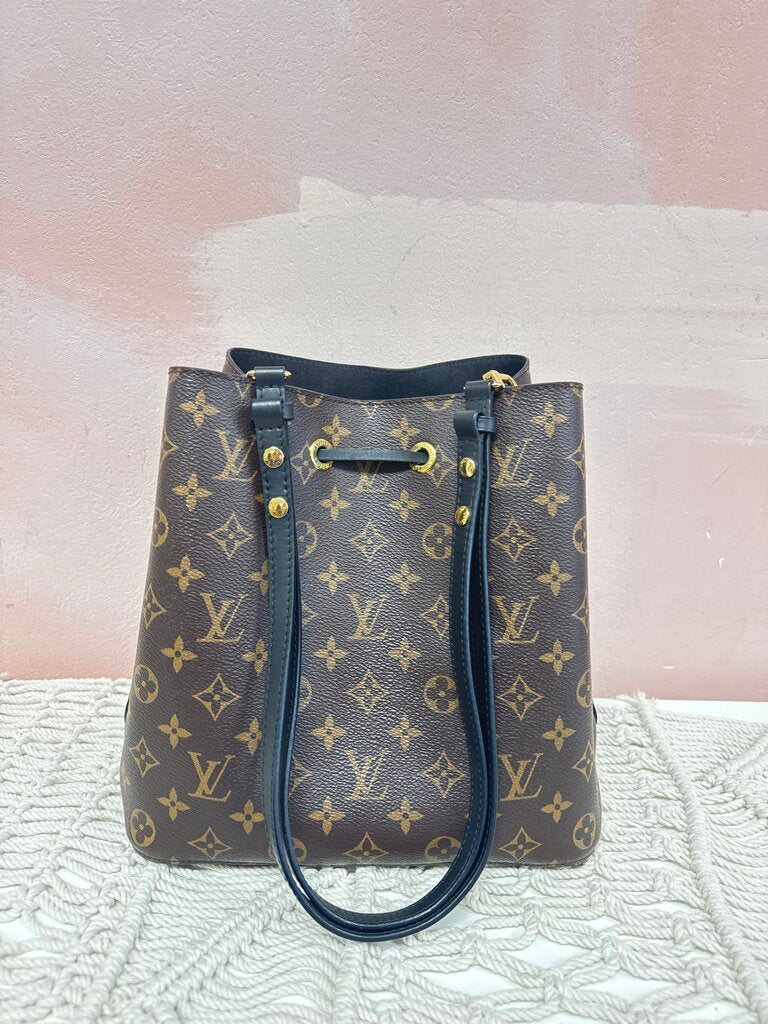Louis Vuitton Neonoe Bucket Bag '20