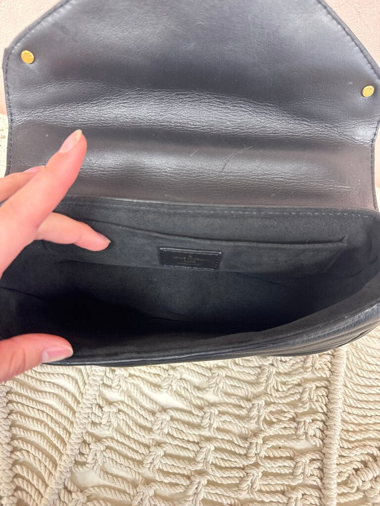 Louis Vuitton Black New Wave Flap Bag '20