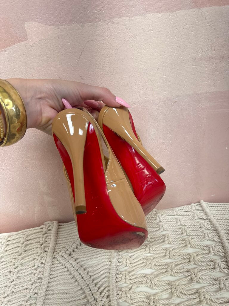 Louboutin Nude Patent Slingback Pump (As Is)