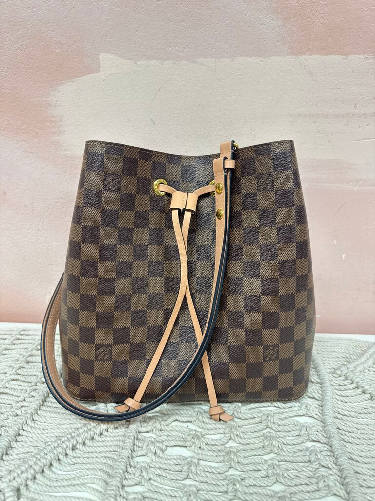 Louis Vuitton Ebene Damier NeoNoe Bucket Bag '19