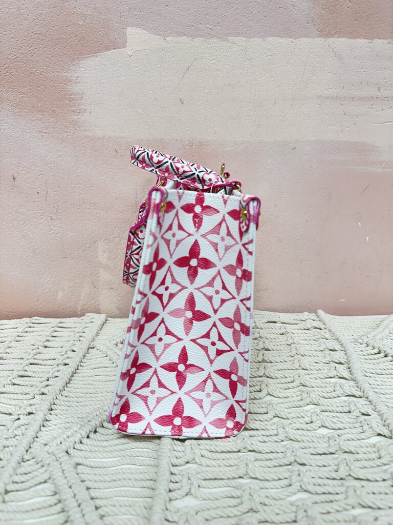Louis Vuitton Monogram By the Pool OnTheGo