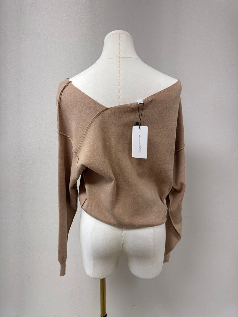 Line and Dot Camel Asymmetrical Top NWT