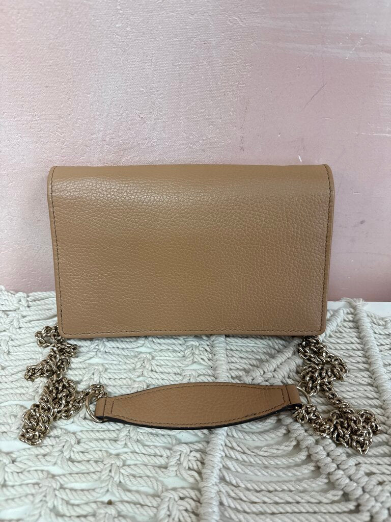 Gucci Camelia Soho Wallet On A Chain