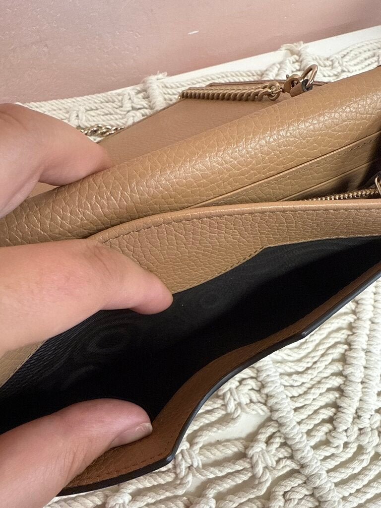 Gucci Camelia Soho Wallet On A Chain