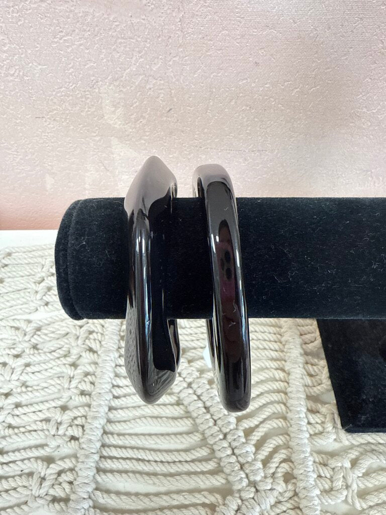 Resin Black Bangle Set