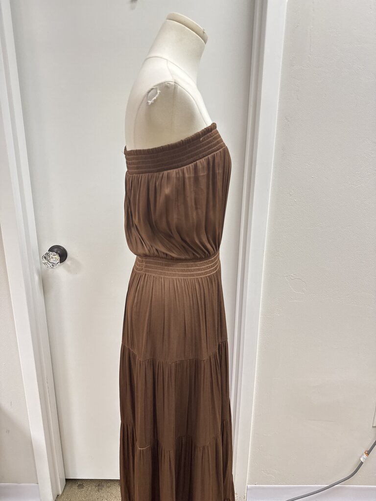 Evereve Brown Strapless Tiered Dress