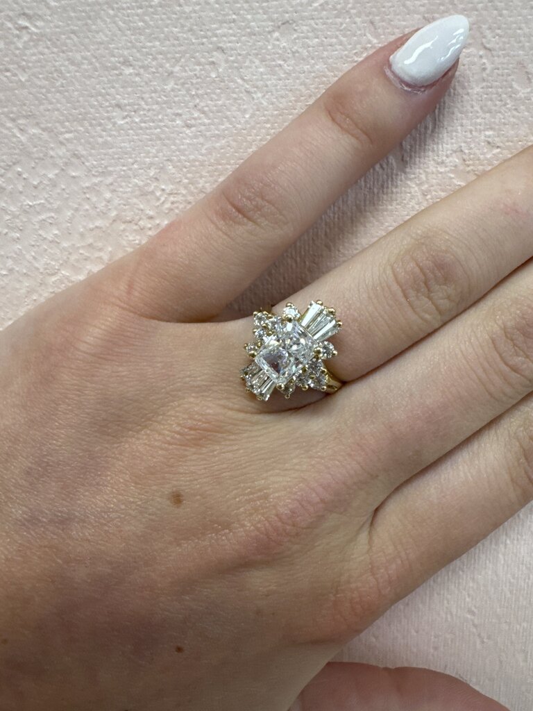 Costume Diamond Antique Ring 14K