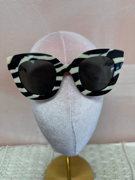 Gucci Zebra Frame Sunglasses