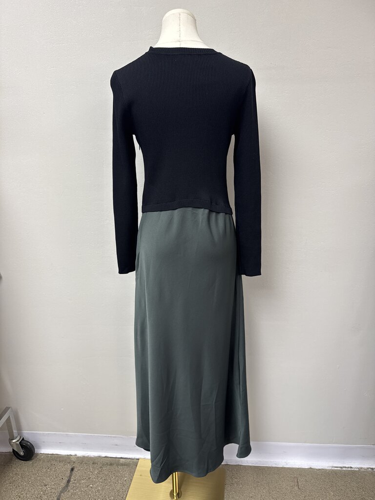 Donna Bella Black and Olive Maxi Dress