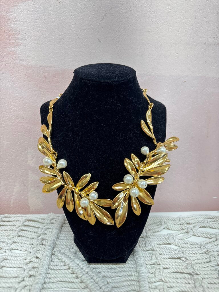 Oscar de la Renta Gold Leaf and Pearl Necklace w/Box and Bag