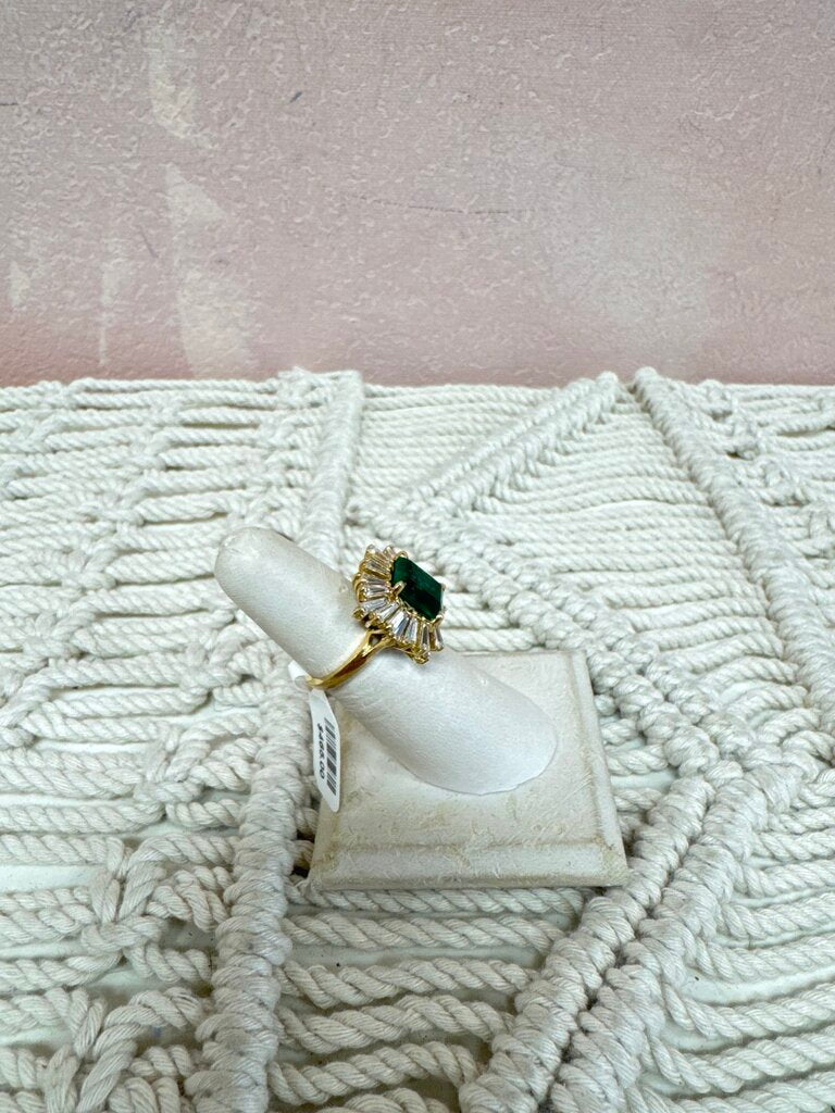 14k Green Stone Ring