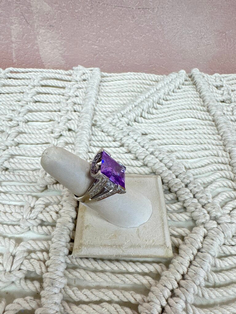 14k Purple Stone Cocktail Ring