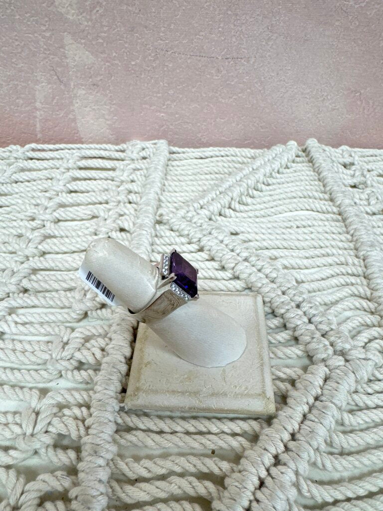 14k Purple Stone Cocktail Ring