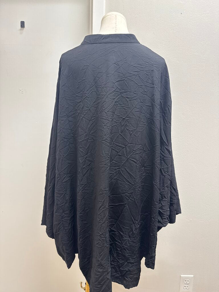 Kedem Black Crinkle Button Up