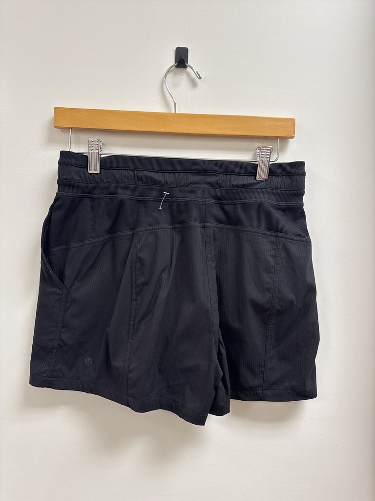 Lululemon Black Pull On Short