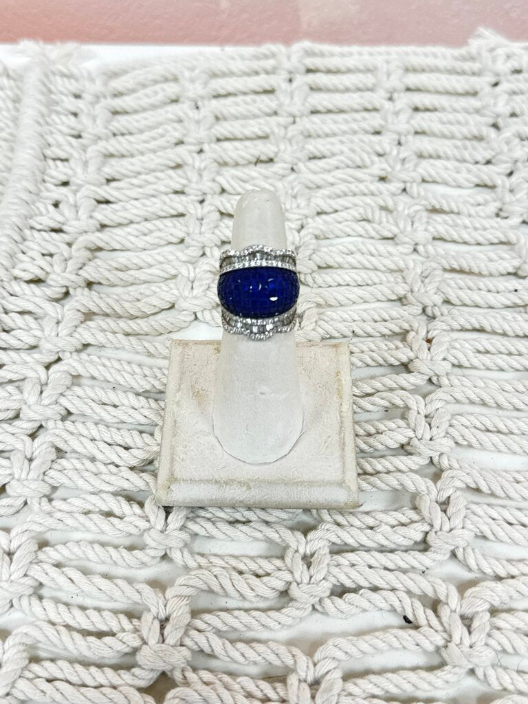 *(34)18k White Gold Sapphire and Diamond Ring