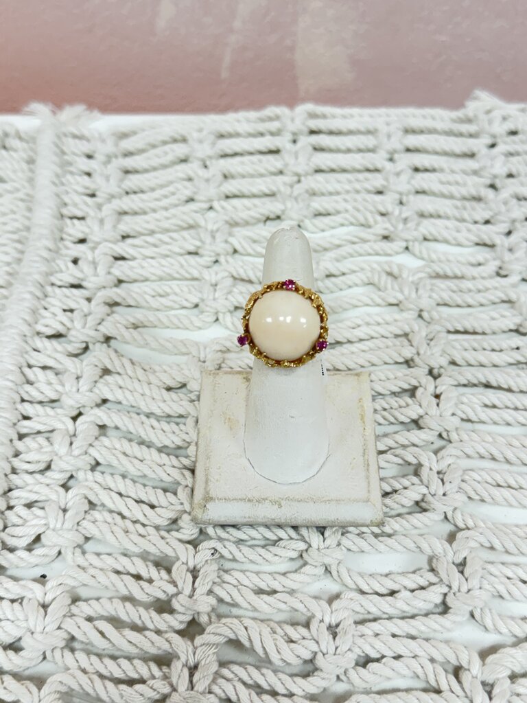 *(18)14k Angel Skin Coral and Pink Sapphire Ring