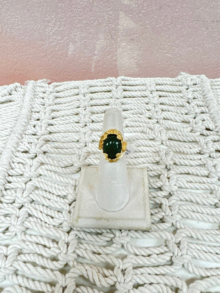 *(12)14k Jadeite Ring