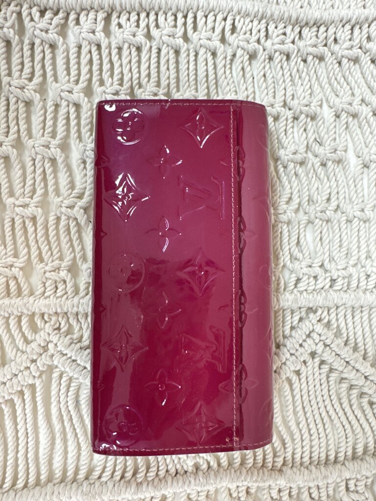 Louis Vuitton Cranberry Patent Vernis Sarah Wallet w/Dustbag