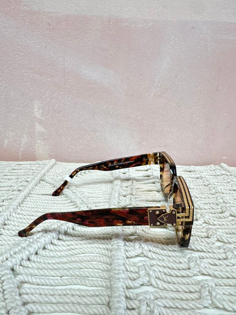 Louis Vuitton Tortoise Millioaire Sunglasses w/Dust bag