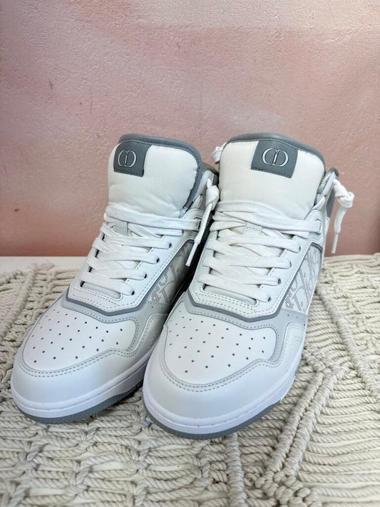 Dior White Hi Top Logo Sneaker NWT w/Box