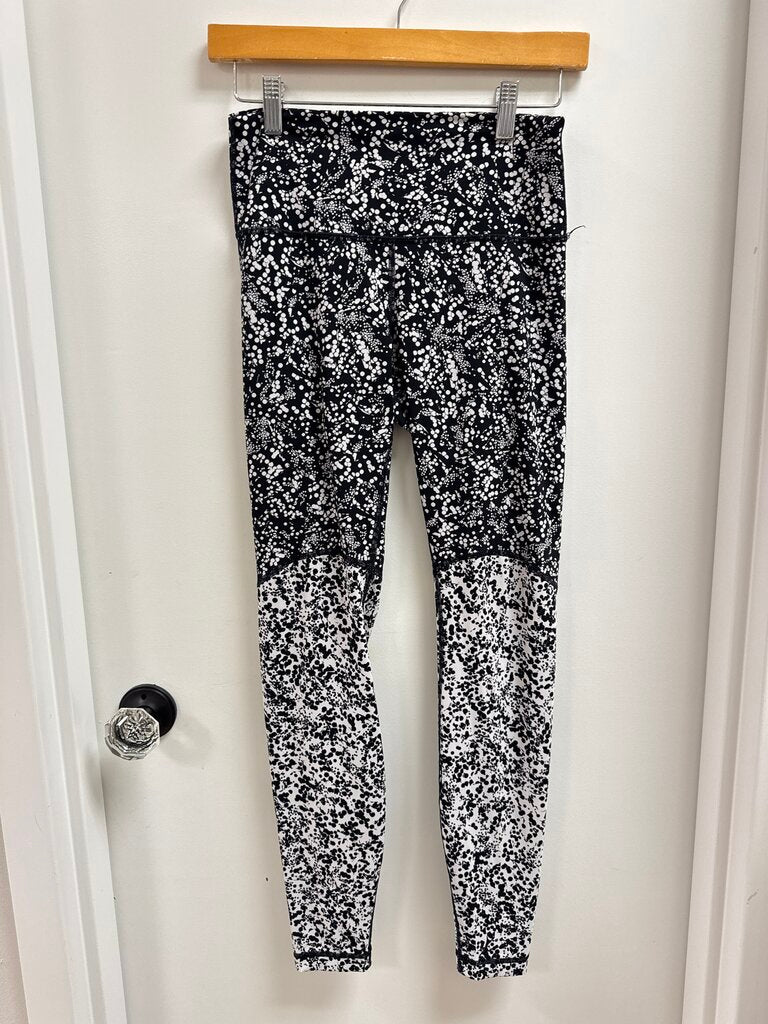 Lululemon Black and White Floral Legging