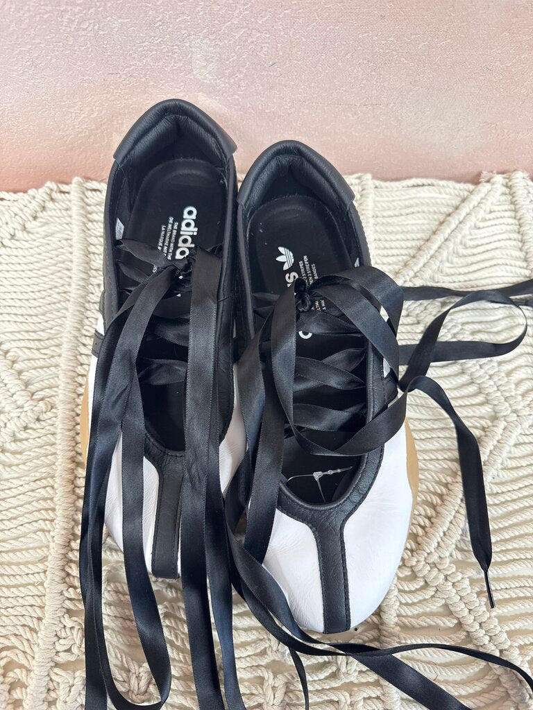 Adidas Ballet Sneaker