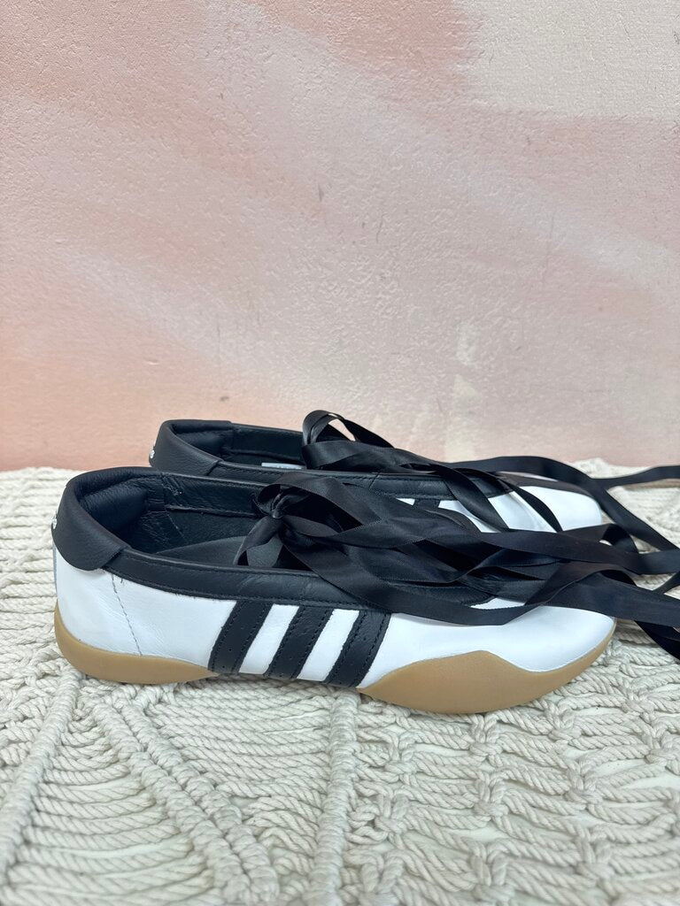 Adidas Ballet Sneaker
