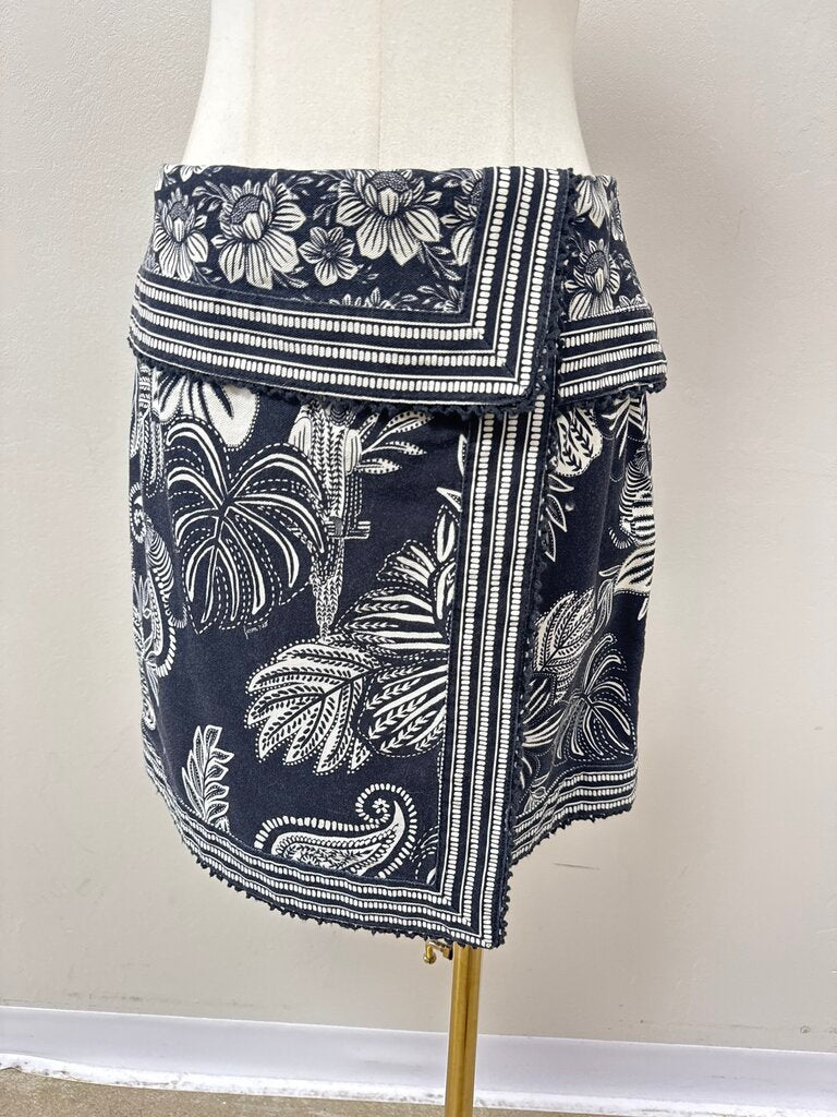 Farm Rio Black and White Mini Skirt NWT