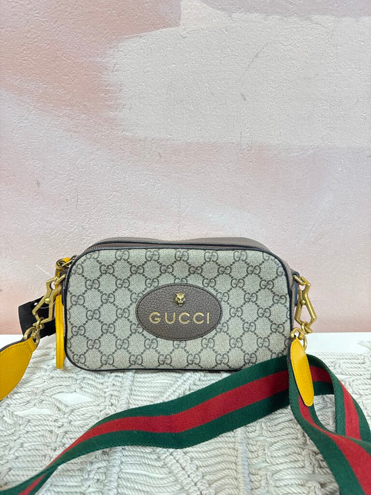 Gucci GG Supreme Neo Crossbody w/Dustbag