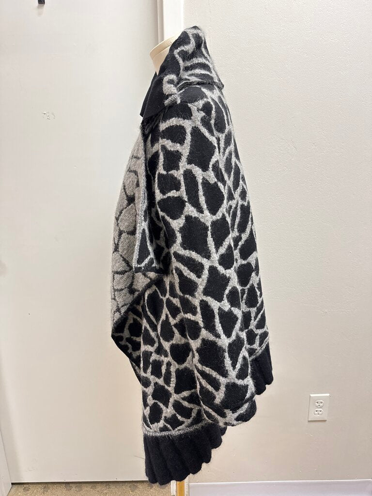 Tricot Chic Grey Printed Sweater Jacket