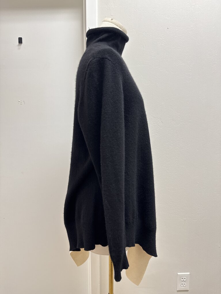 Saks Fifth Ave Black and Cream Hi Low Turtleneck Sweater