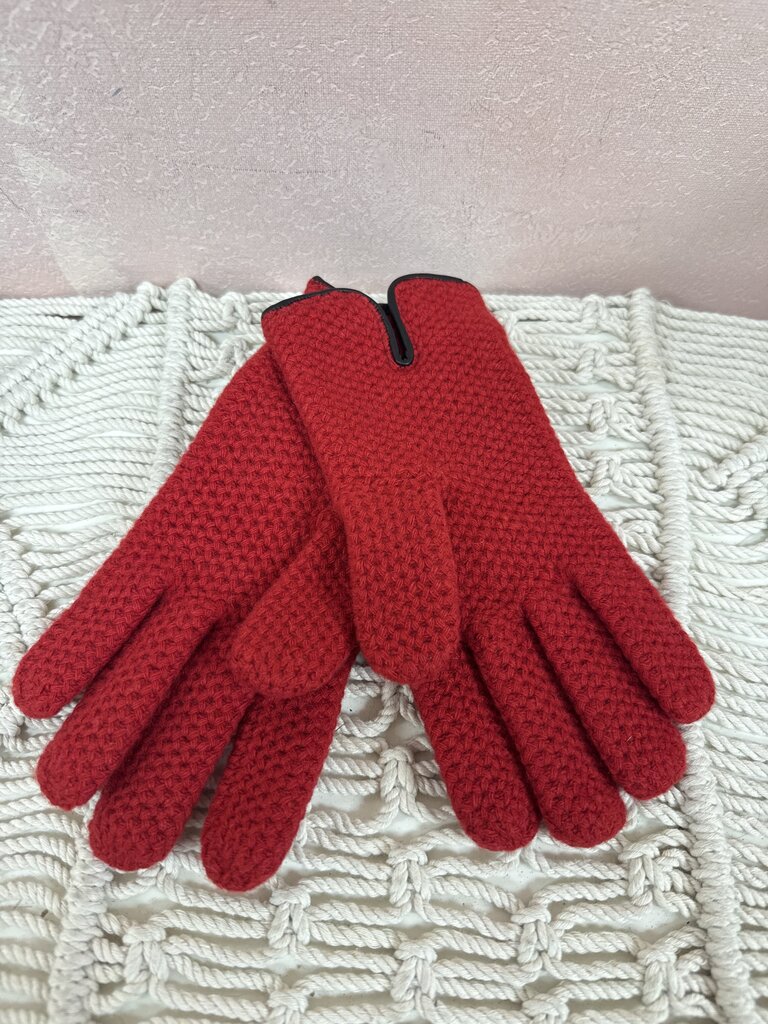 Portolano Red Knit Gloves