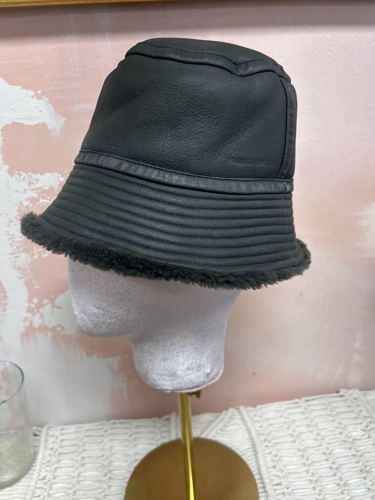 Yves Salomon Moss Reversible Shearling Bucket Hat