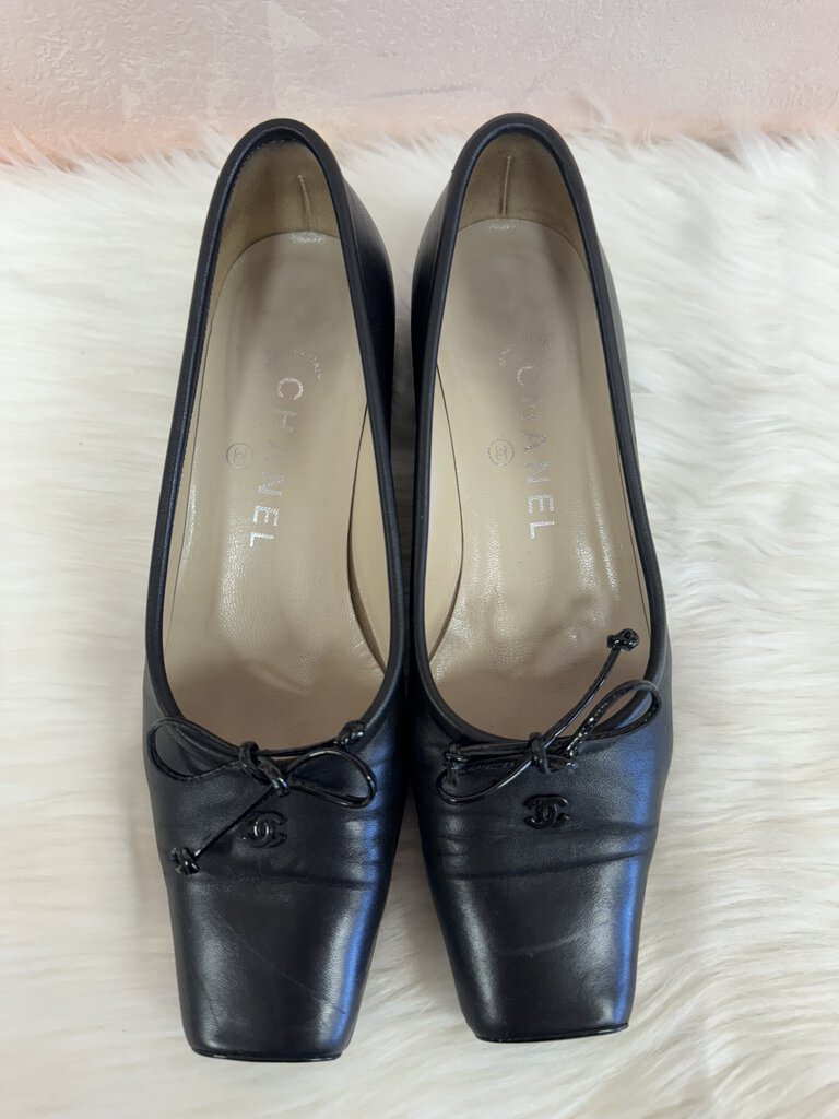 Chanel Black Vintage Pointe Toe Flat