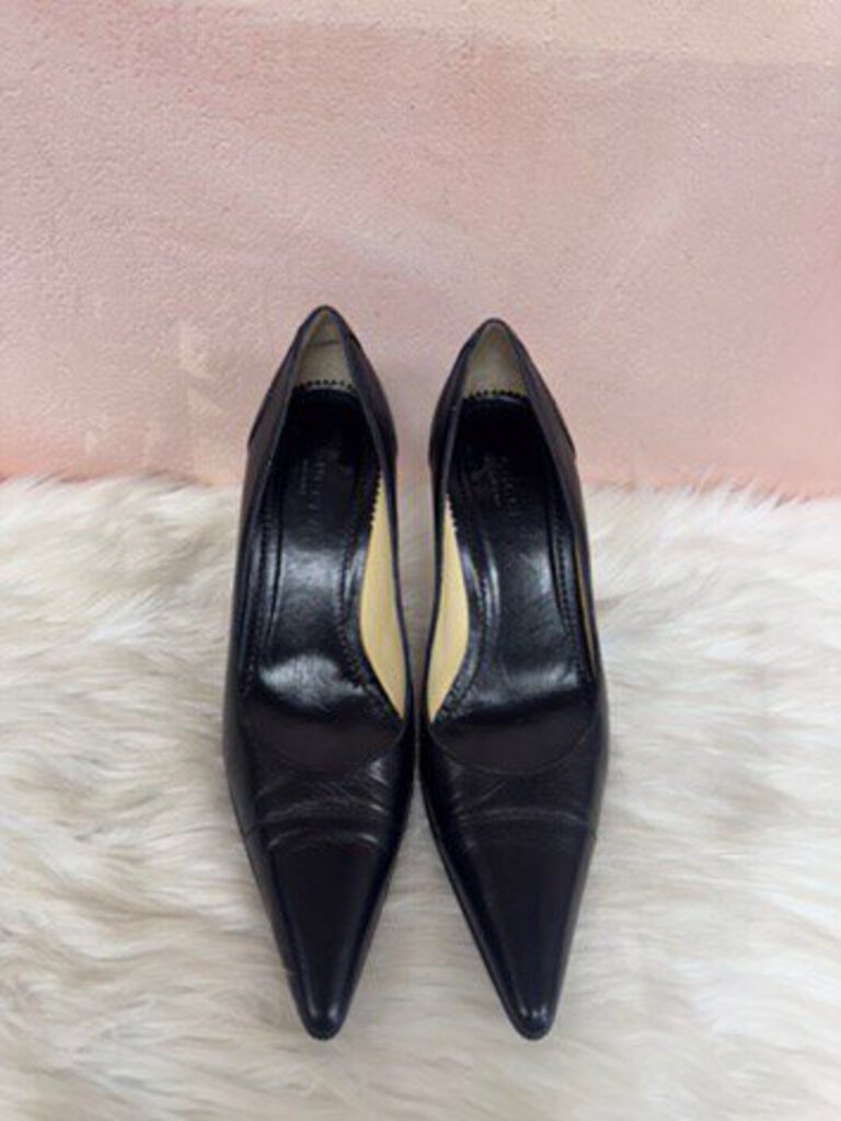 Gucci Black Leather Pump