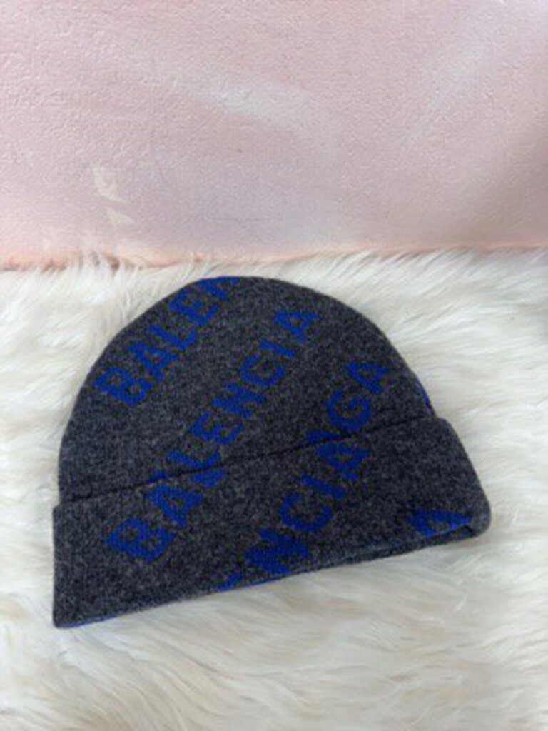 Balenciaga Grey Knit Logo Beanie