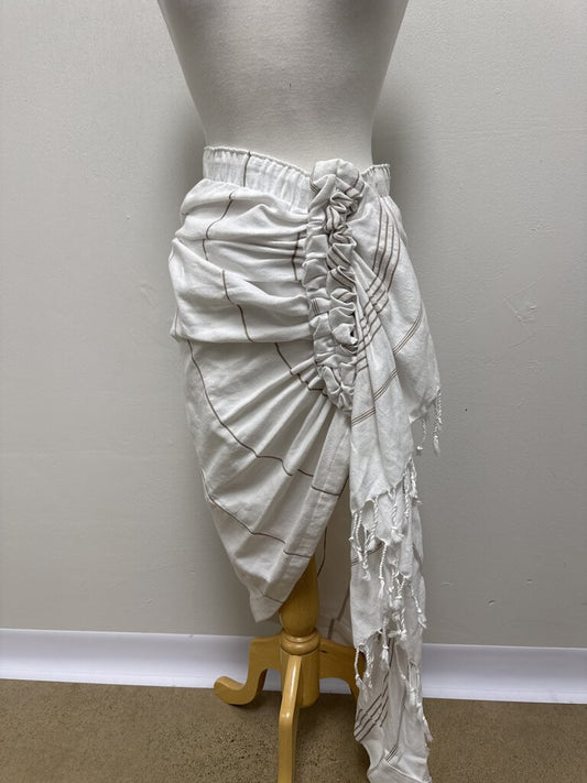 Just Bee Queen White and Tan Ruched Maxi Skirt