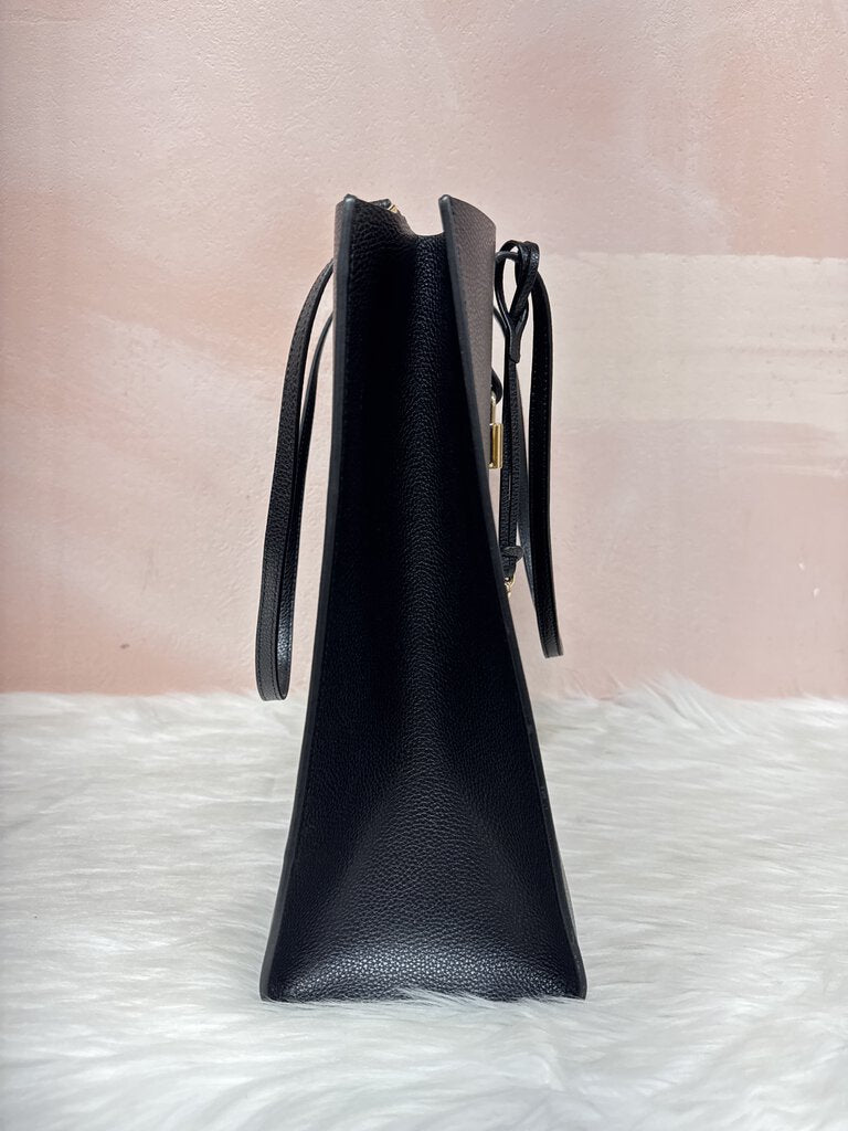 Marc Jacobs Black Pebbled Leather Tote